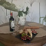 Apartment Chez Grand-mere Elegant Vintage With Free Parking *